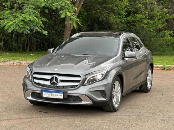 MERCEDES-BENZ GLA 200 1.6 CGI VISION 16V TURBO FLEX 4P AUTOMÁTICO